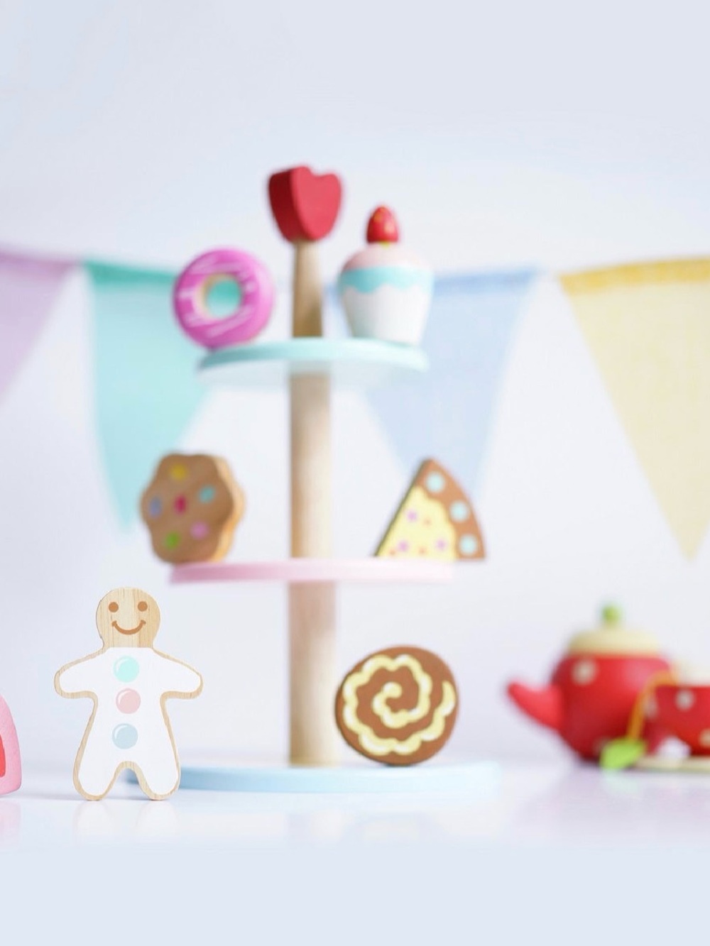 Le Toy Van Wooden Desert Toys With Stand